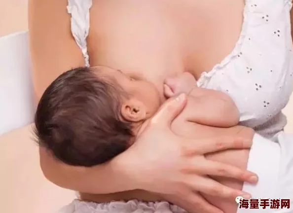 老师解开乳罩喂奶我脱她内网友认为这种情节不适合在校园中出现，容易引发误解和争议，应加强对青少年的教育与保护